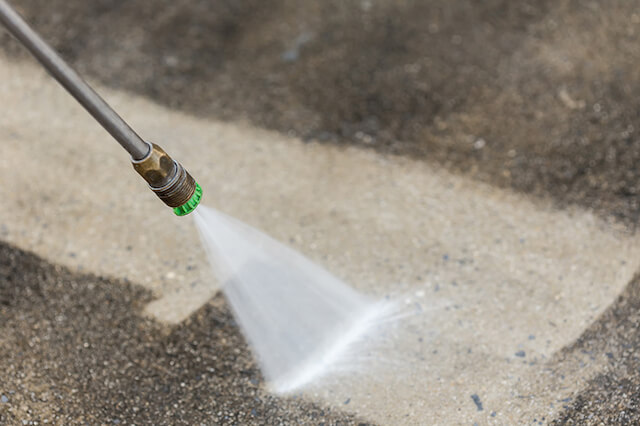 parking lot pressure washing in grand prairie